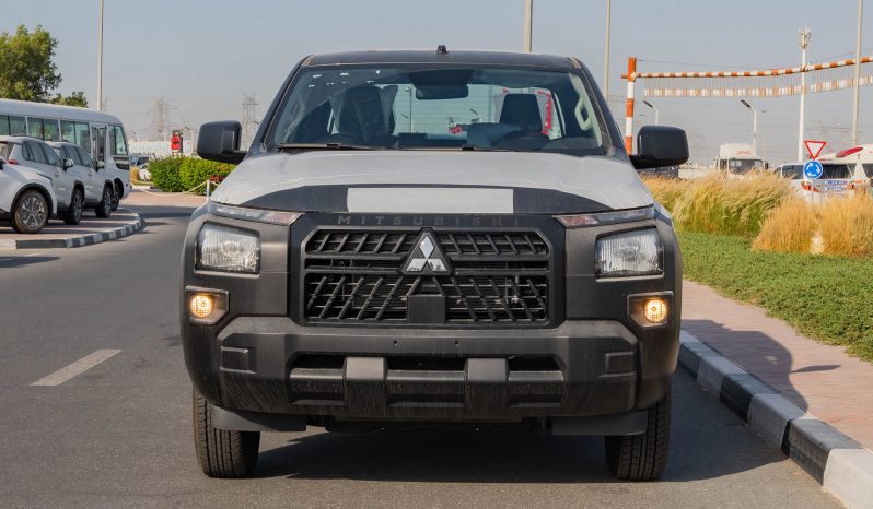 
2025 Mitsubishi L200 GL 2.4L MT Petrol (Gray) full									