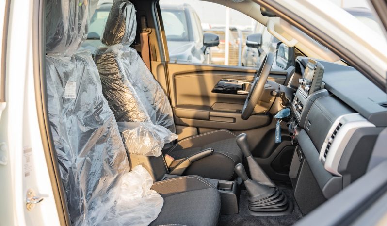 
								2025 Mitsubishi L200 GL 2.4L Mt Petrol w/ Screen full									