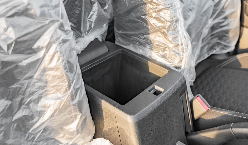 
2025 Mitsubishi L200 GL 2.4L MT Diesel w/ Screen full									