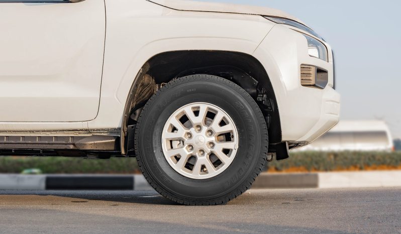 
2025 Mitsubishi L200 GL 2.4L MT Diesel w/ Screen full									