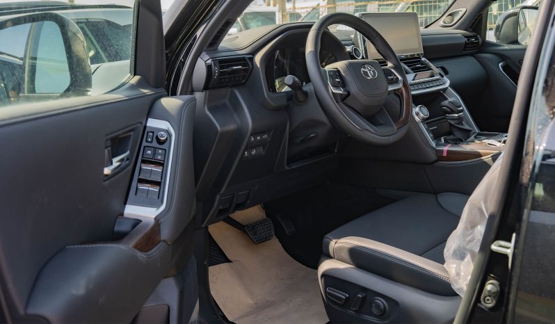 
2026 Toyota Land Cruiser 300 GXR 3.3L Twin Turbo Diesel AT full									