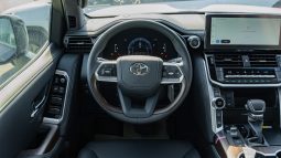 
2026 Toyota Land Cruiser 300 GXR 3.3L Twin Turbo Diesel AT full									