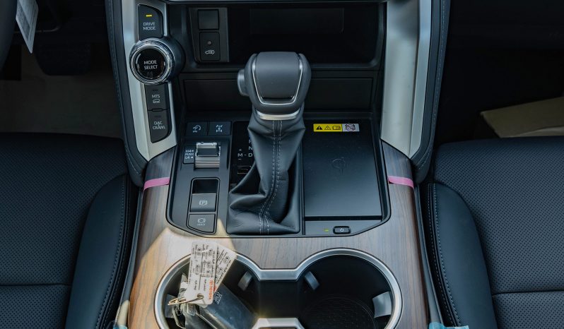 
2026 Toyota Land Cruiser 300 GXR 3.3L Twin Turbo Diesel AT full									