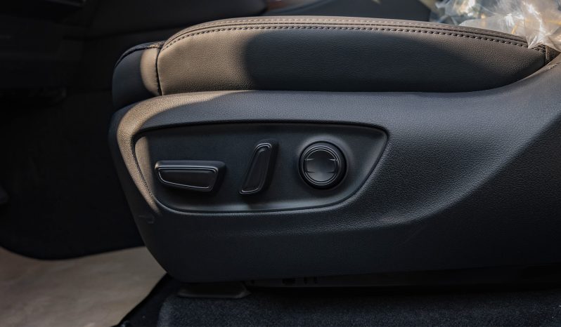 
2026 Toyota Land Cruiser 300 GXR 3.3L Twin Turbo Diesel AT full									