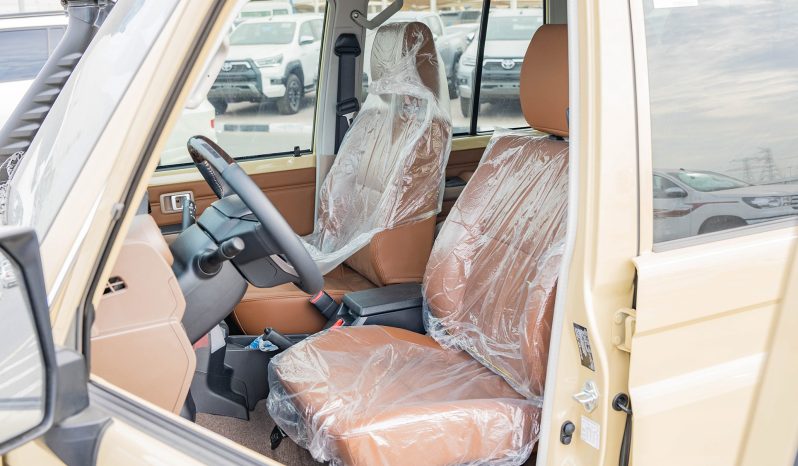 
2026 Toyota Land Cruiser LC 76 2.8L AT Diesel (Beige-Brown) full									