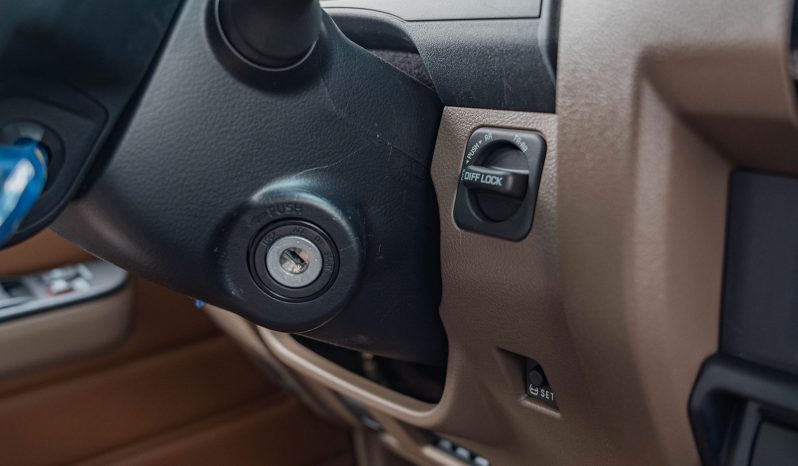 
2026 Toyota Land Cruiser LC 76 2.8L AT Diesel (Beige-Brown) full									