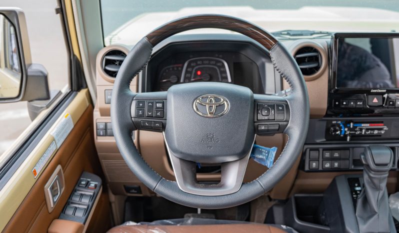 
2026 Toyota Land Cruiser LC 76 2.8L AT Diesel (Beige-Brown) full									
