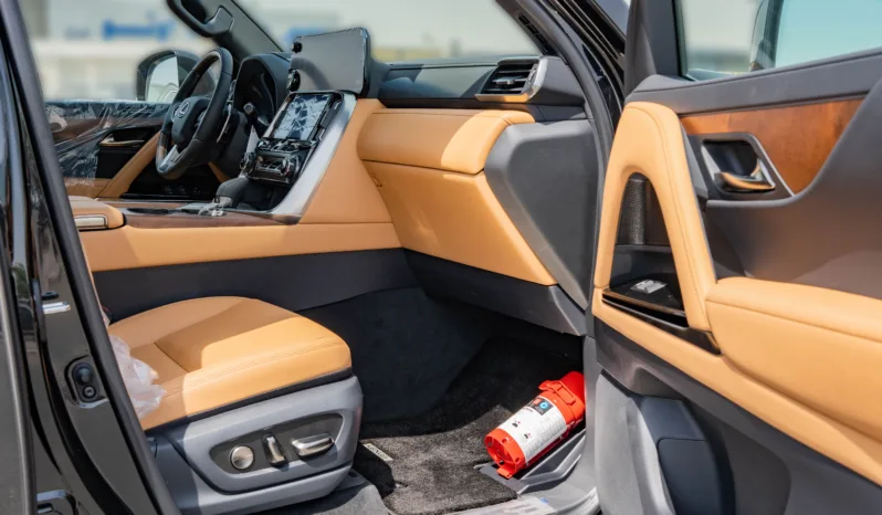 
2026 Lexus LX700h Signature 3.5L AT Hybrid (7seats) full									