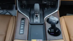 
2026 Lexus LX700h Signature 3.5L AT Hybrid (7seats) full									