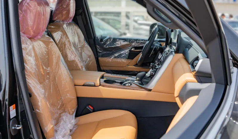 
2026 Lexus LX700h Signature 3.5L AT Hybrid (7seats) full									
