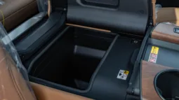 
2026 Lexus LX700h Signature 3.5L AT Hybrid (7seats) full									