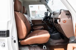 
2025 Toyota Land Cruiser LC 79 4.0L MT Petrol (White) full									