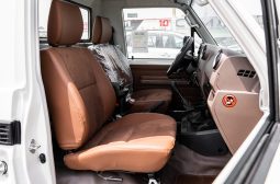 
2025 Toyota Land Cruiser LC 79 4.0L MT Petrol (White) full									