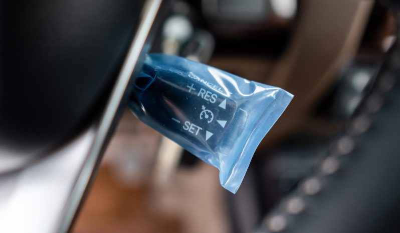 
2025 Toyota Land Cruiser LC 79 4.0L MT Petrol (White) full									