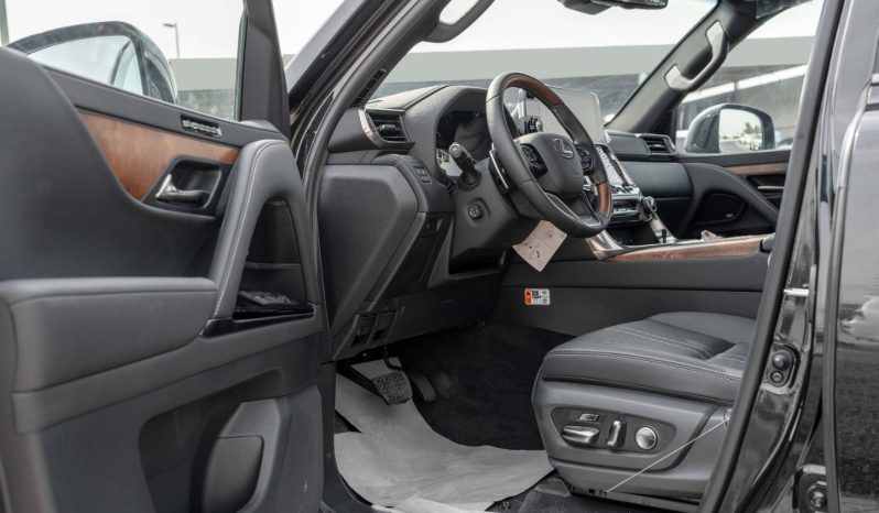 
2025 Lexus LX700h VIP 3.5L AT Hybrid (Black-Black) full									