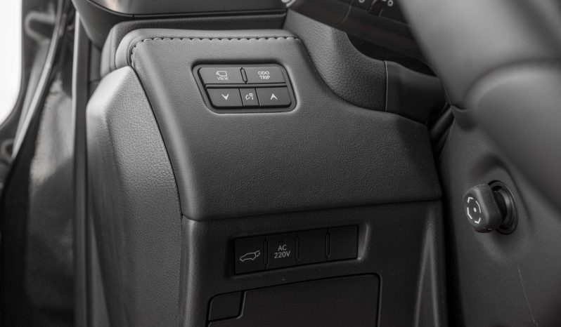 
2025 Lexus LX700h VIP 3.5L AT Hybrid (Black-Black) full									