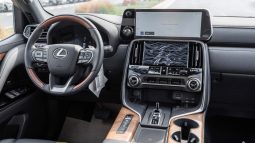 
2025 Lexus LX700h VIP 3.5L AT Hybrid (Black-Black) full									