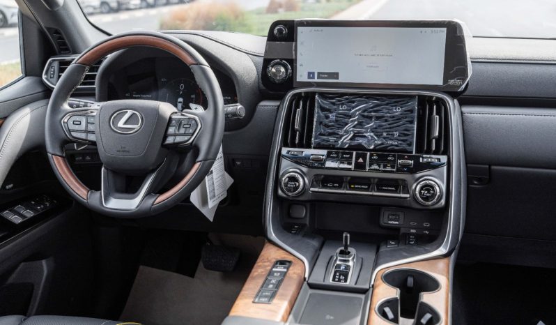 
2025 Lexus LX700h VIP 3.5L AT Hybrid (Black-Black) full									