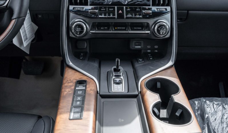 
2025 Lexus LX700h VIP 3.5L AT Hybrid (Black-Black) full									