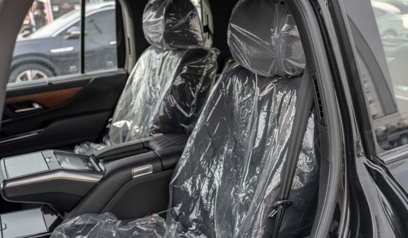 
2025 Lexus LX700h VIP 3.5L AT Hybrid (Black-Black) full									