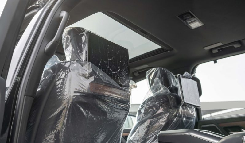 
2025 Lexus LX700h VIP 3.5L AT Hybrid (Black-Black) full									