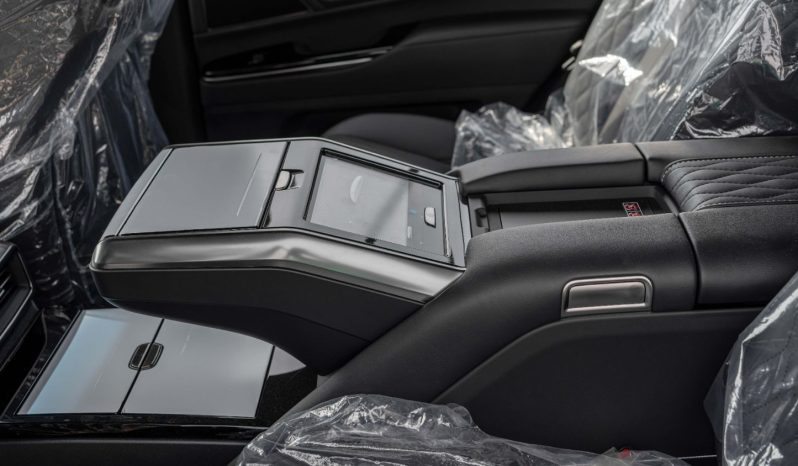 
2025 Lexus LX700h VIP 3.5L AT Hybrid (Black-Black) full									