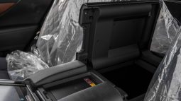 
2025 Lexus LX700h VIP 3.5L AT Hybrid (Black-Black) full									