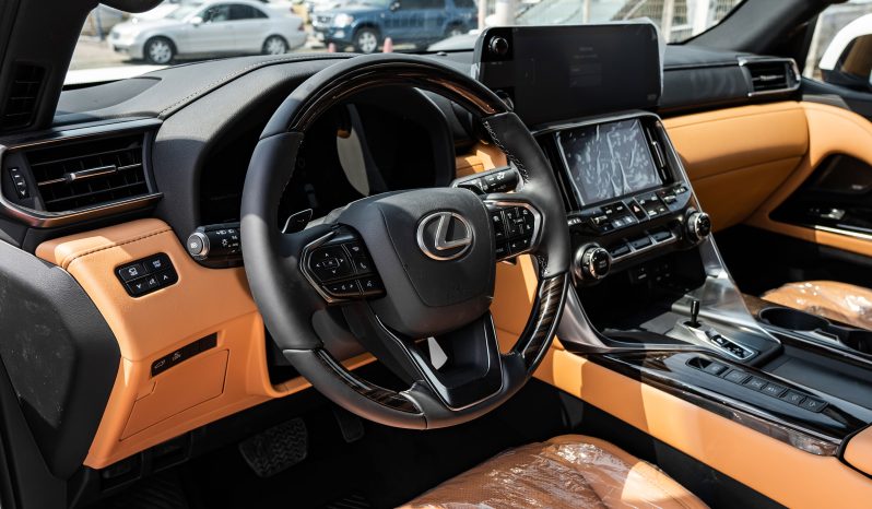 
2026 Lexus LX700h Signature 3.5L AT Hybrid (White-Tan) 7 Seats full									