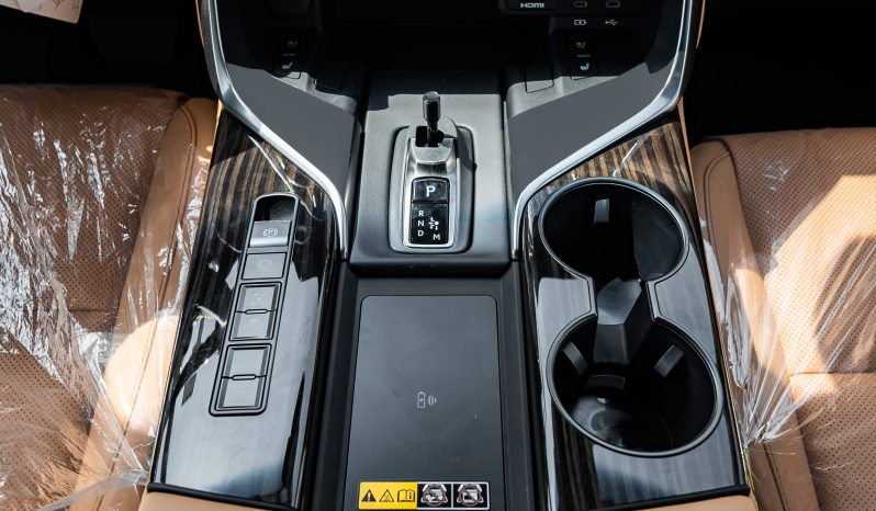 
2026 Lexus LX700h Signature 3.5L AT Hybrid (White-Tan) 7 Seats full									