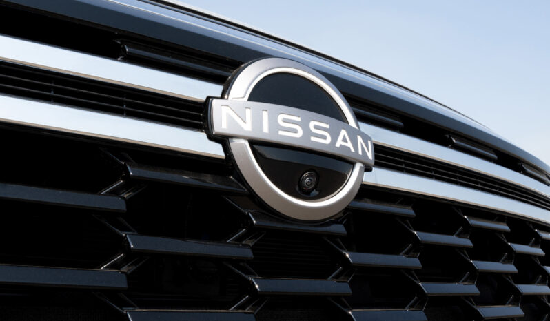 
2026 Nissan Patrol SE Platinum 3.8L AT Petrol Silver-Tan Blackroof full									