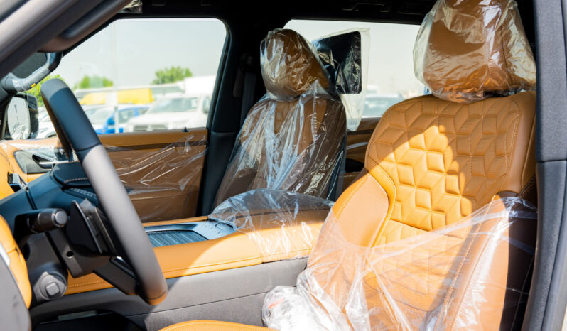 
2026 Nissan Patrol SE Platinum 3.8L AT Petrol Silver-Tan Blackroof full									