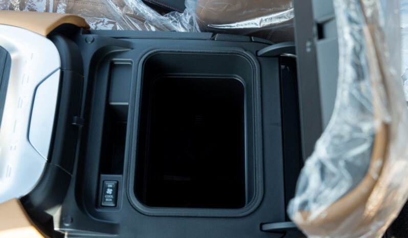 
2026 Nissan Patrol SE Platinum 3.8L AT Petrol Silver-Tan Blackroof full									