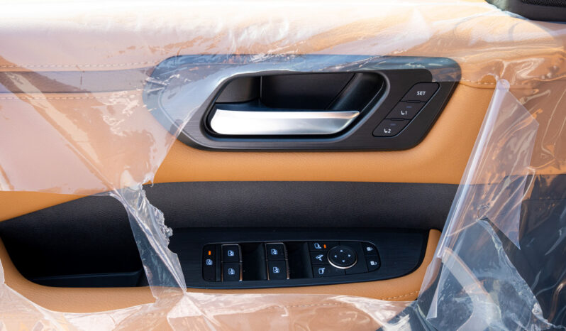 
2026 Nissan Patrol SE Platinum 3.8L AT Petrol Silver-Tan Blackroof full									