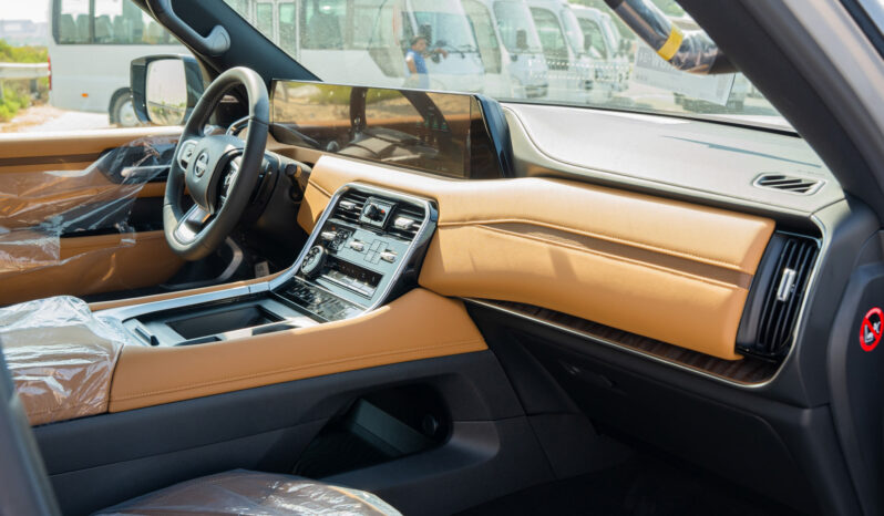 
2026 Nissan Patrol SE Platinum 3.8L AT Petrol Silver-Tan Blackroof full									