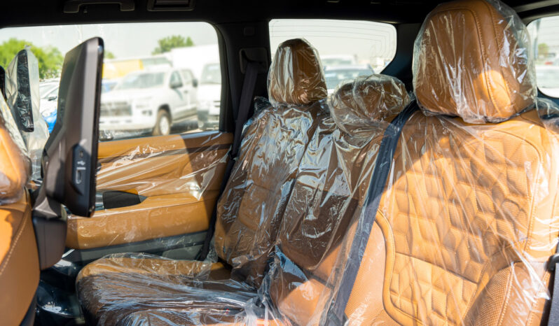 
2026 Nissan Patrol SE Platinum 3.8L AT Petrol Silver-Tan Blackroof full									