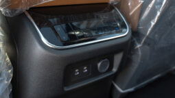 
2026 Nissan Patrol SE Platinum 3.8L AT Petrol Silver-Tan Blackroof full									