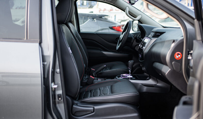 
2025 Nissan Navara Pro-4X 2.5L AT Diesel (Drak Gray) full									