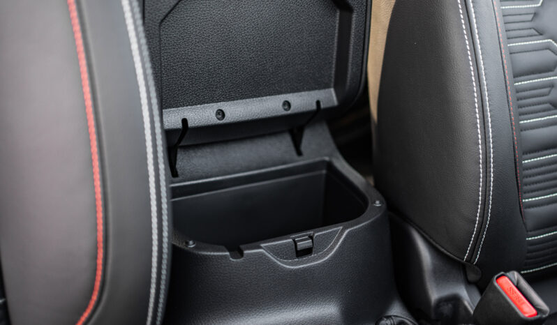 
2025 Nissan Navara Pro-4X 2.5L AT Diesel (Drak Gray) full									