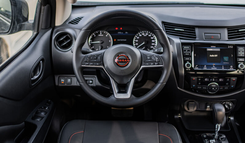 
2025 Nissan Navara Pro-4X 2.5L AT Diesel (Drak Gray) full									