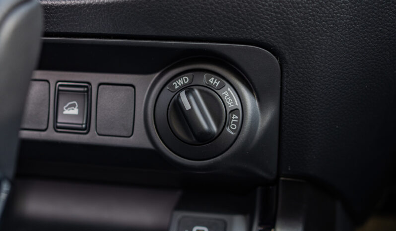 
2025 Nissan Navara Pro-4X 2.5L AT Diesel (Drak Gray) full									