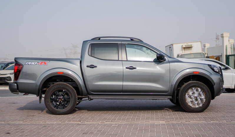 
2025 Nissan Navara Pro-4X 2.5L AT Diesel (Drak Gray) full									