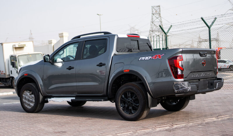 
2025 Nissan Navara Pro-4X 2.5L AT Diesel (Drak Gray) full									