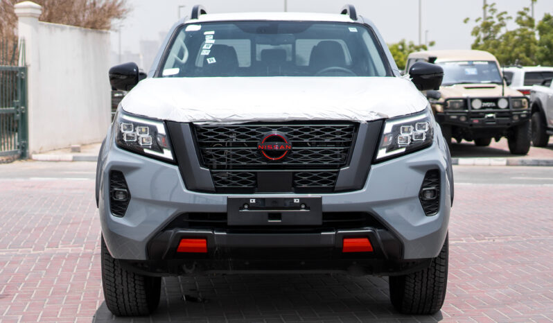 
								2025 Nissan Navara Pro-4X 2.5L AT Diesel (Gray) full									