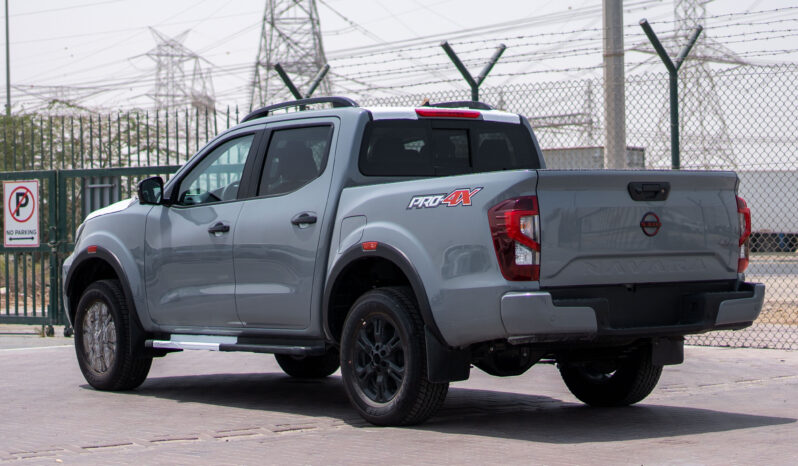 
								2025 Nissan Navara Pro-4X 2.5L AT Diesel (Gray) full									