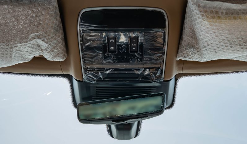 
2025 Land Rover Range Rover P400 Autobiography full									