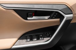 
2025 Toyota Rav4 Limited 2.5L AT Hybrid (White) full									