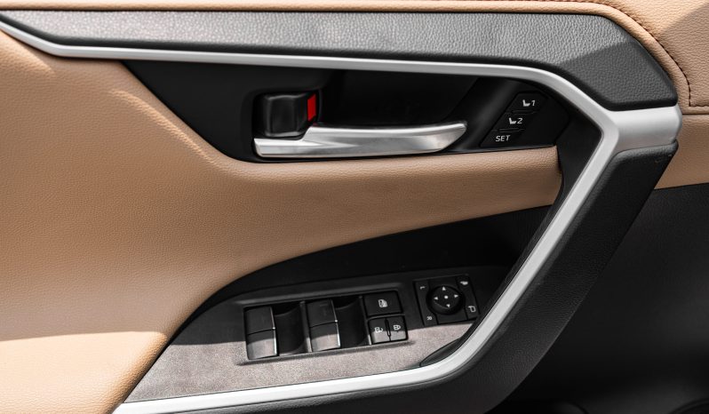 
2025 Toyota Rav4 Limited 2.5L AT Hybrid (White) full									