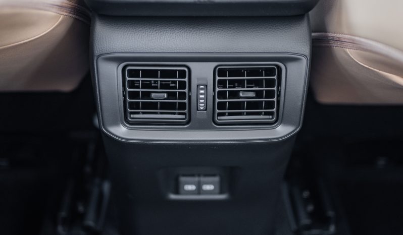 
2025 Toyota Rav4 Limited 2.5L AT Hybrid (White) full									