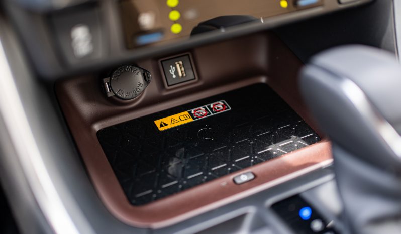 
2025 Toyota Rav4 Limited 2.5L AT Hybrid (White) full									