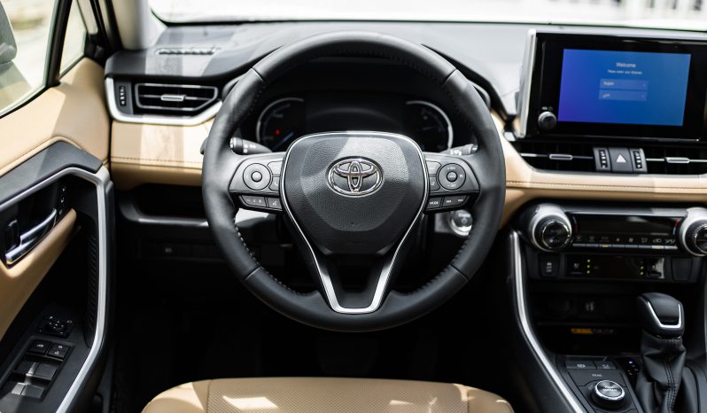 
2025 Toyota Rav4 Limited 2.5L AT Hybrid (White) full									